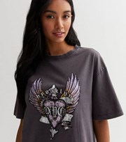 New Look Dark Grey Brooklyn Heart Wings Oversized Logo T-Shirt